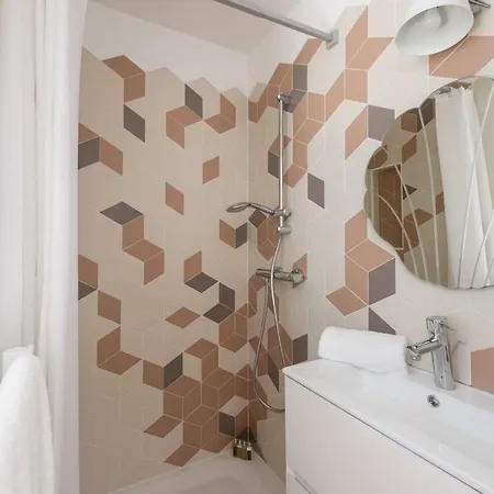 Rue Du Cardinal Mercier By Onefinestay